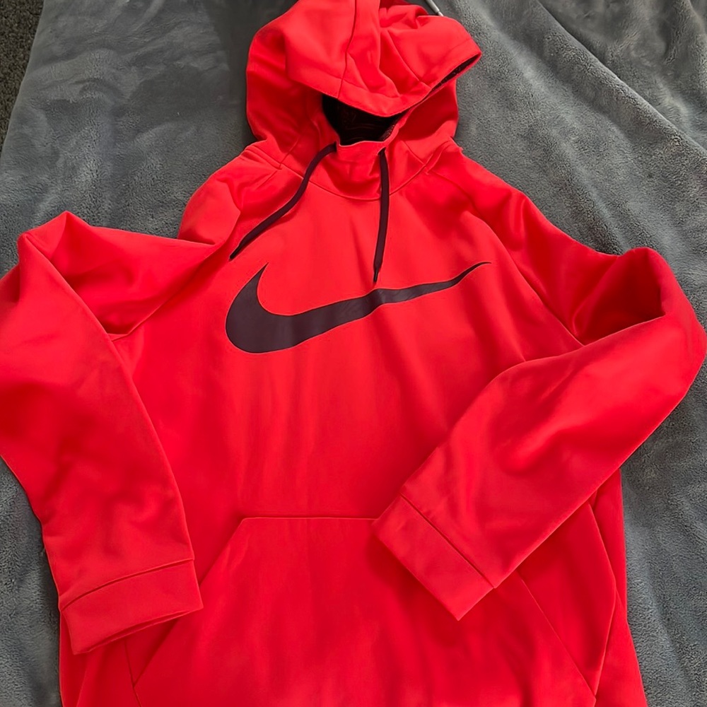 Red nike dry fit hoodie size large